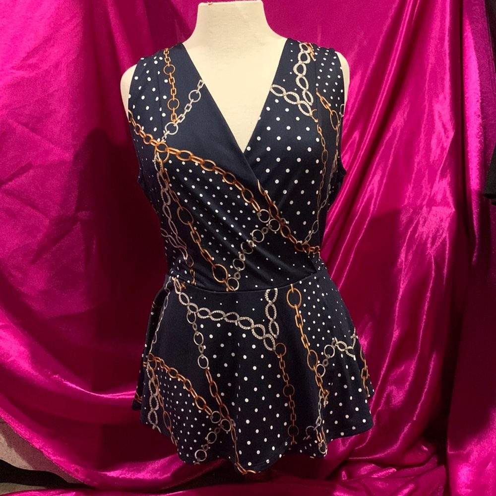 Faith+Joy size M navy top with chains. Like new. Light and fitted.